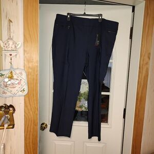 New Avenue Indigo Super Stretch Pull On Straight Leg Pants Size 22 Average